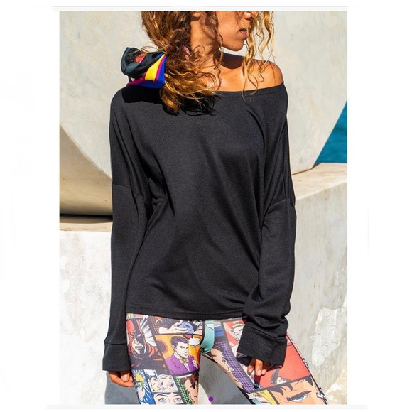 CCK Style Cropped Black Long Sleeve Tee - Picture 3 of 5